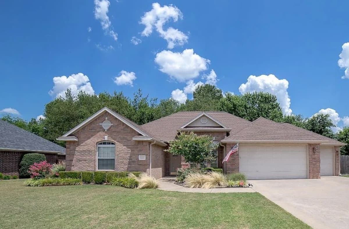 Avener Street House exterior in Springdale, Arkansas